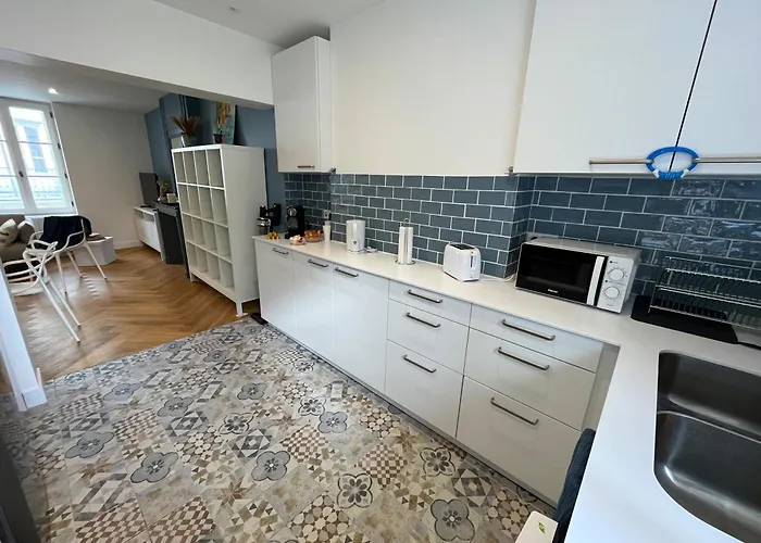 Hyper Centre - A 100m De La Et 250m Du Casino *